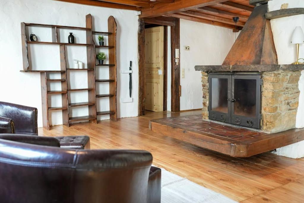 Charmante Fachwerk Wohnung Mit Terrasse In Der Altstadt コブレンツ エクステリア 写真